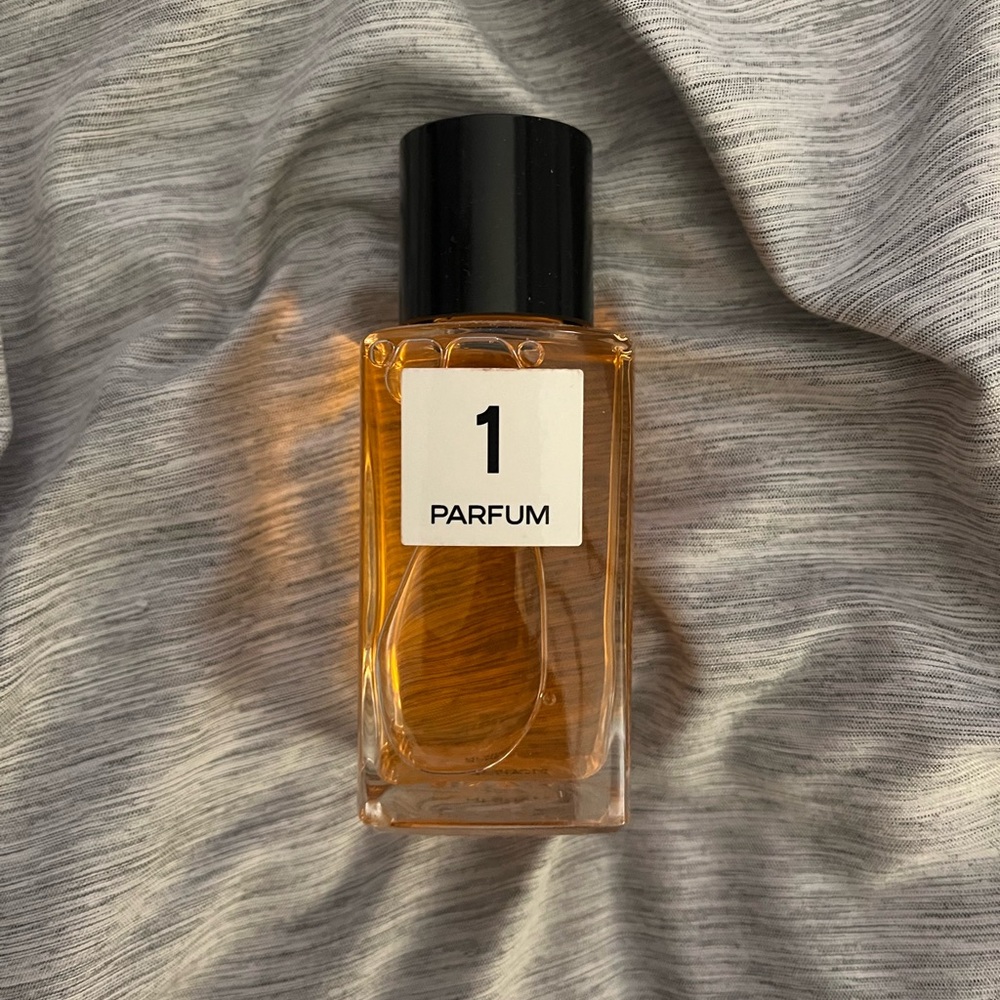 CHANEL 1 Parfum